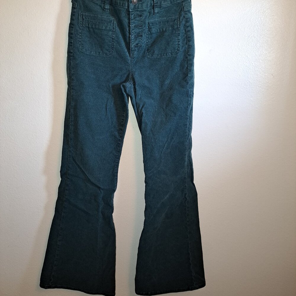 American Eagle Super Hi-Rise green corduroy pants with flare leg and button fly - Picture 3 of 11